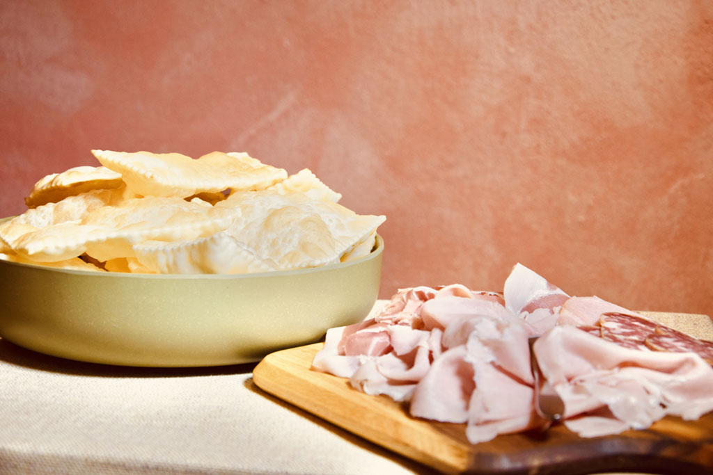 Gnocco fritto con selezione di salumi | FATTORIA MARIA