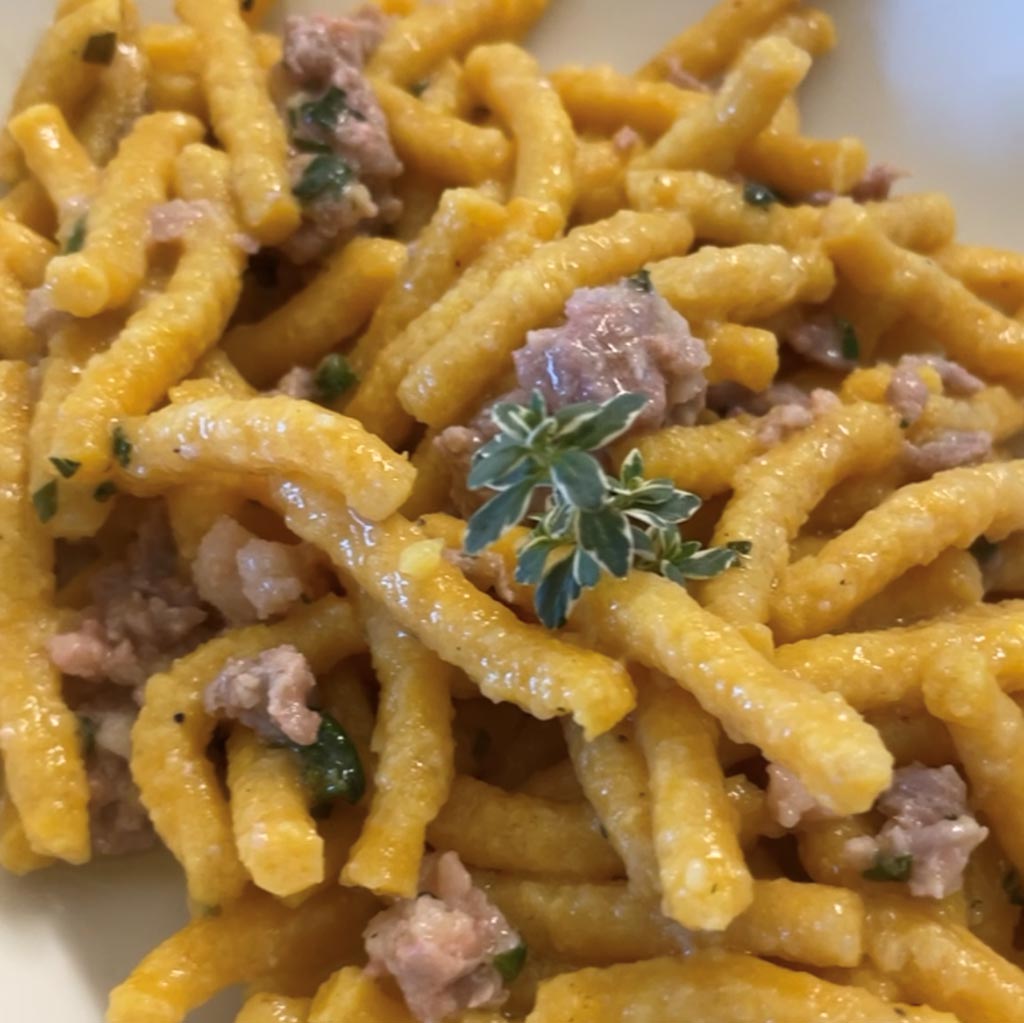 Passatelli Asciutti con Erbette Aromatiche e Salsiccia | FATTORIA MARIA