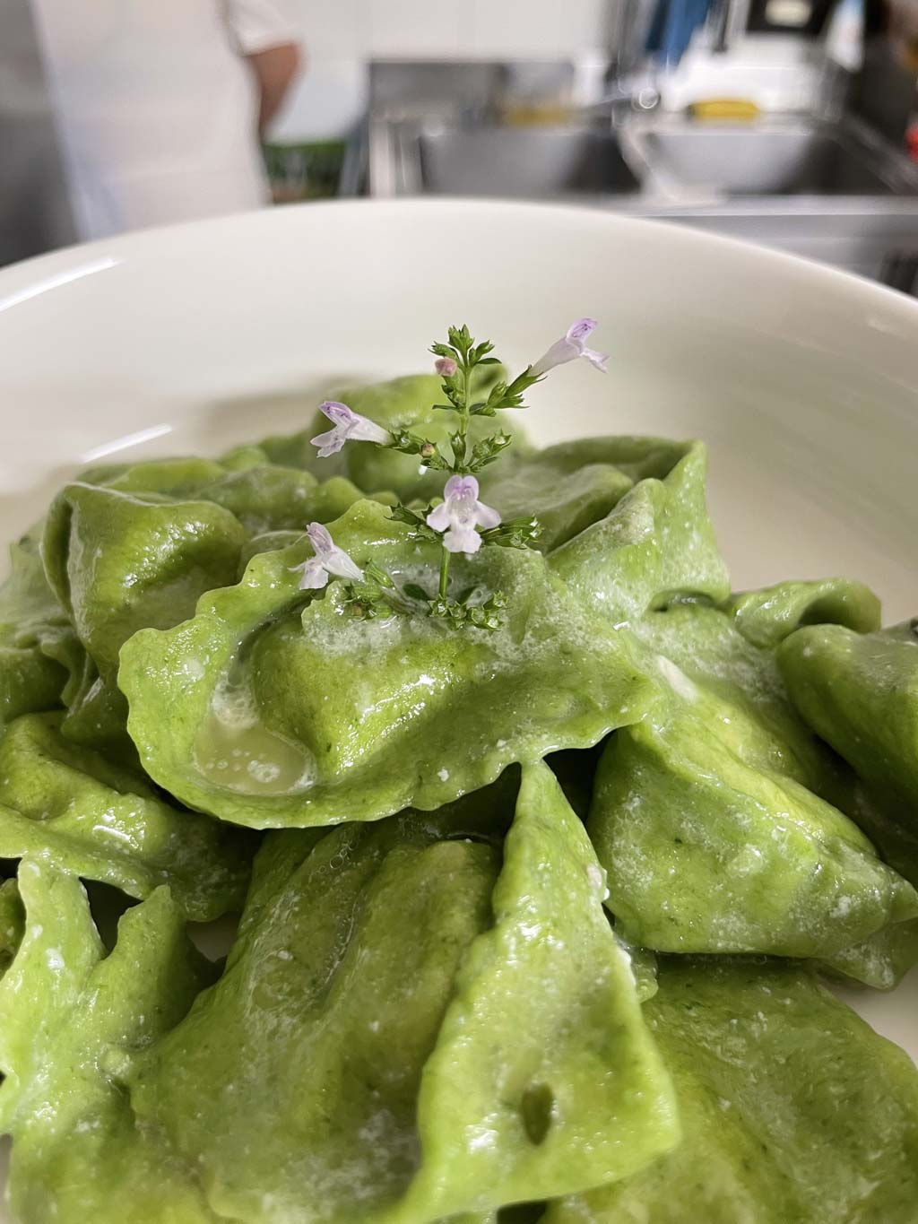 Tortelloni di pasta Verde Ricotta e Salsiccia con Burro profumato al timo | FATTORIA MARIA